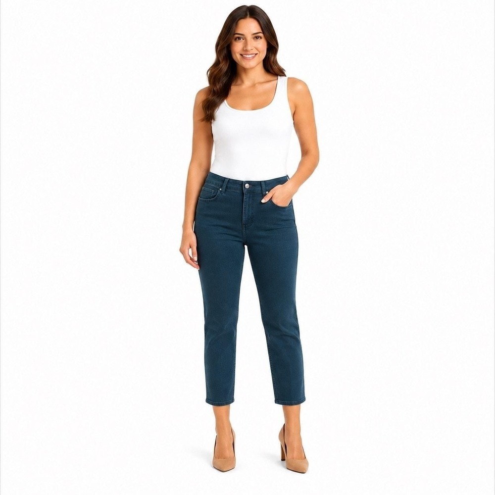 Lee Women's Classic Fit at the Waist Pants Size 10 Short Blue Straight Leg